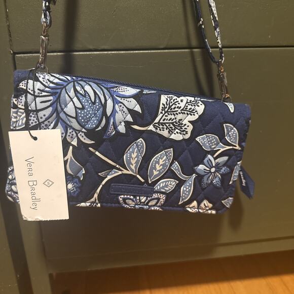 Vera Bradley Original Blue Quilted Floral Print Wristlet Wallet With Straps - Picture 2 of 6